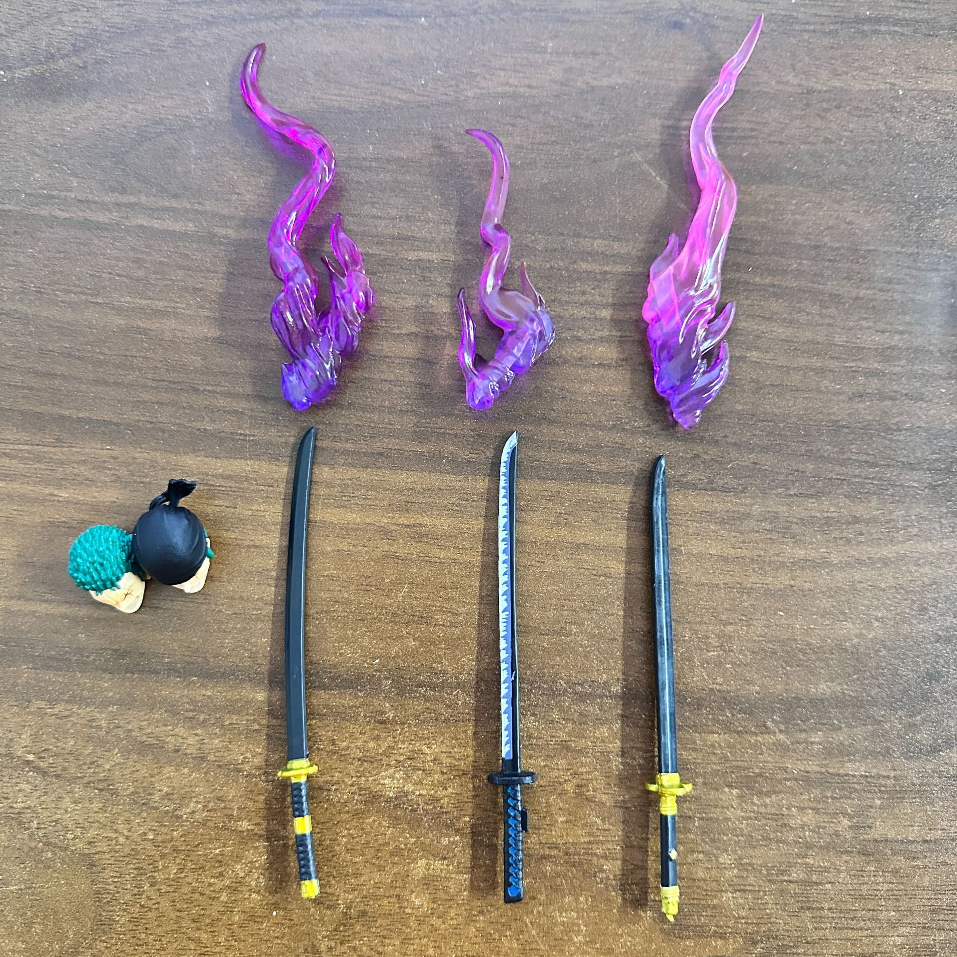 One Piece Roronoa Zoro White Cloak Purple Aura Figure